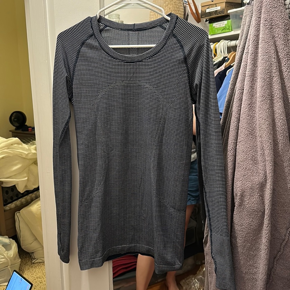 Navy and white long sleeve Swiftly size 8
